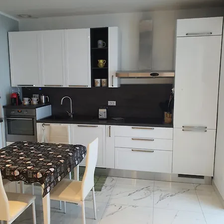 Marco's House 아파트 *